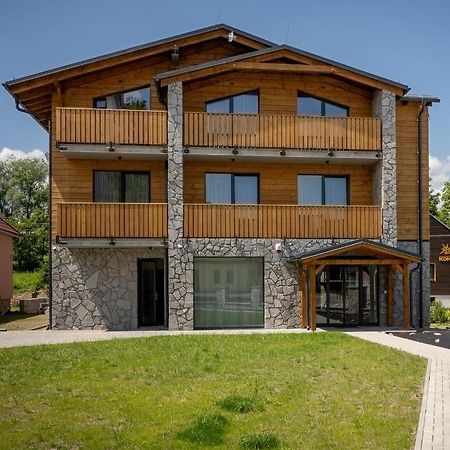 Hotel Berg Liptov Liptovský Mikuláš Exterior foto