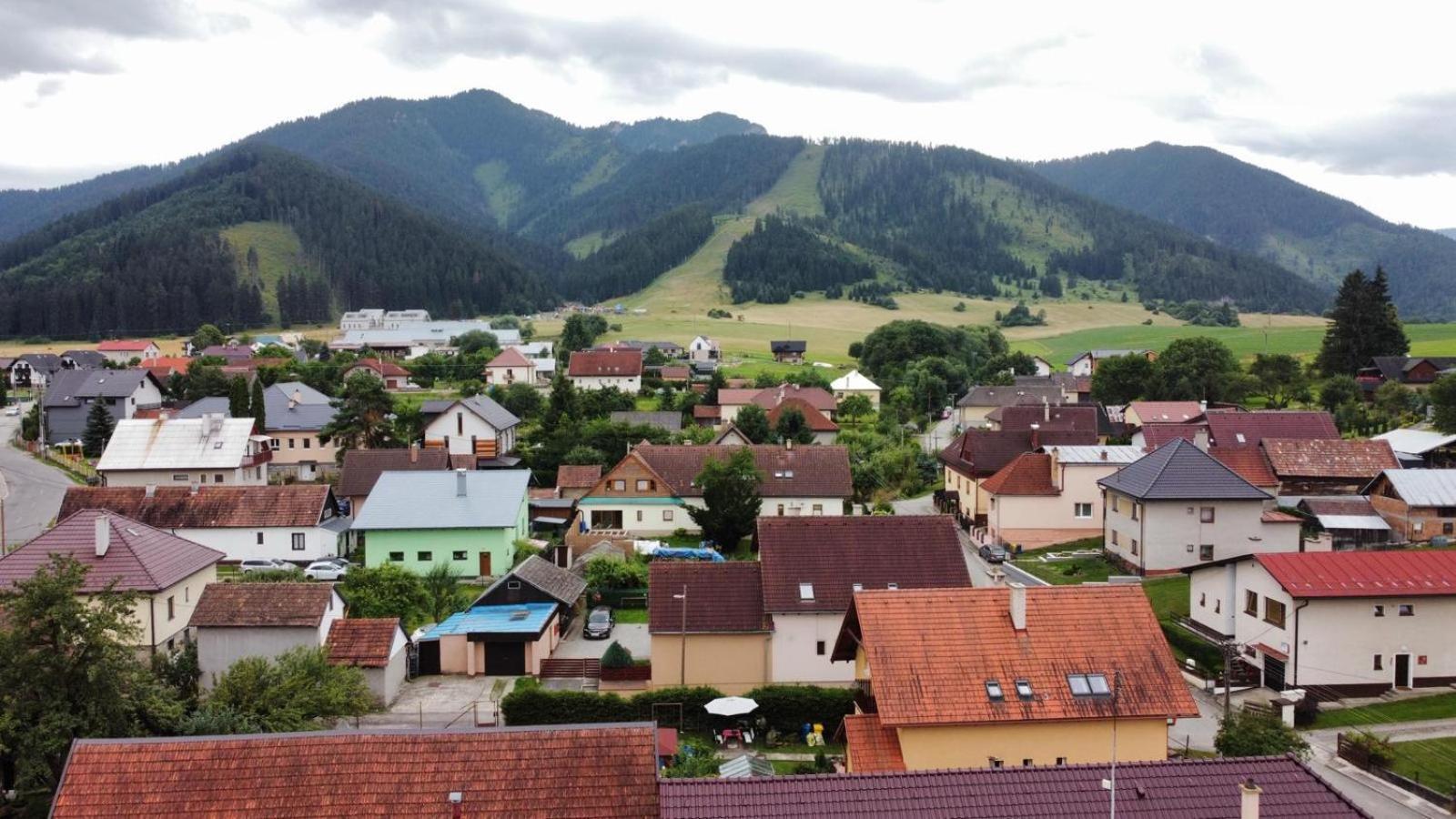 Hotel Berg Liptov Liptovský Mikuláš Exterior foto