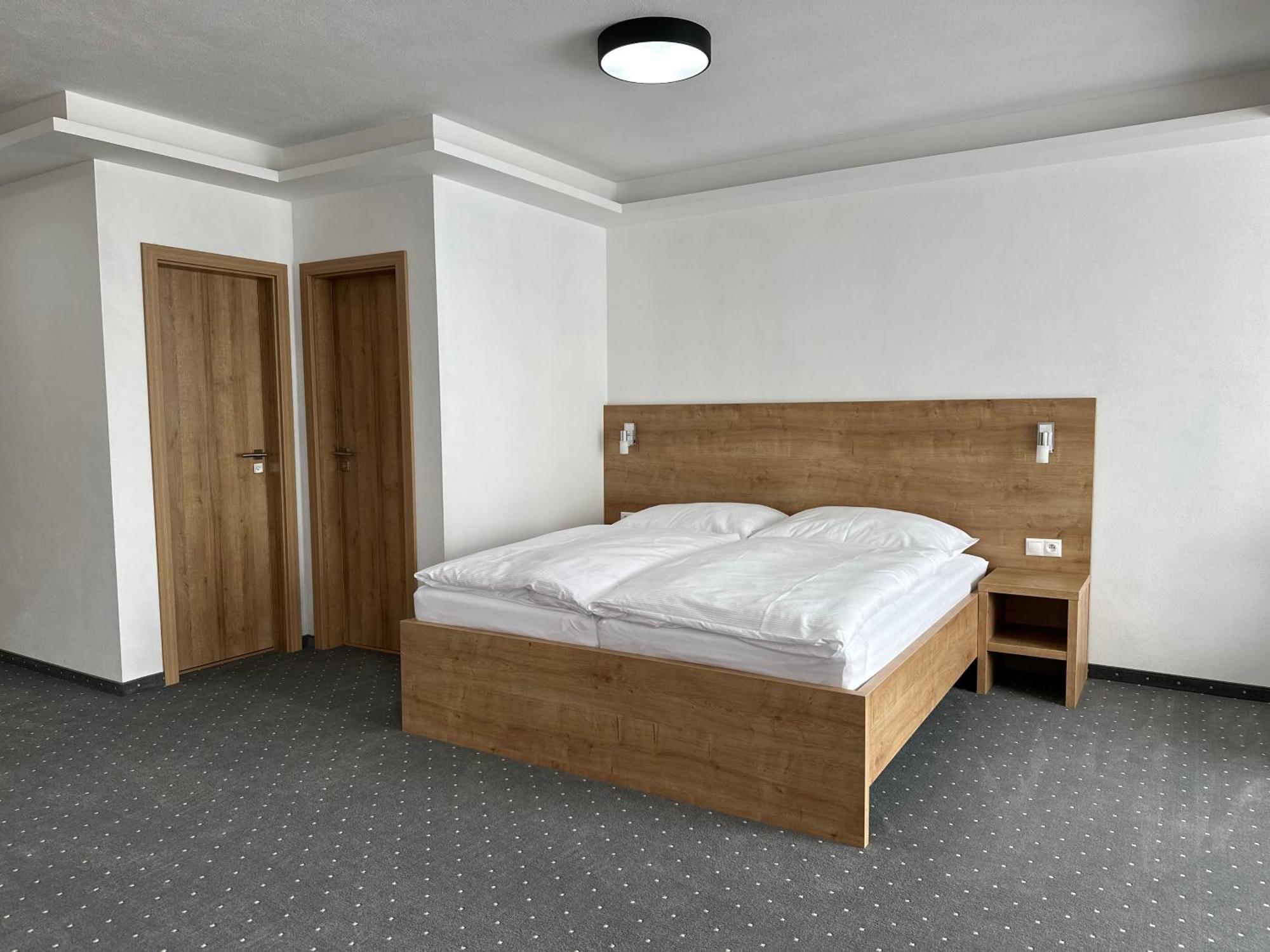 Hotel Berg Liptov Liptovský Mikuláš Exterior foto